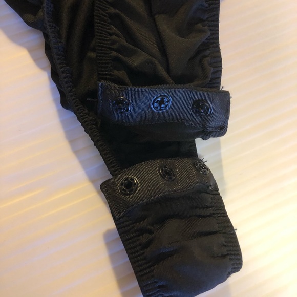 NWT Pretty Little Things Black Lace Insert Plunge Thong Bodysuit, 0 - Picture 7 of 11